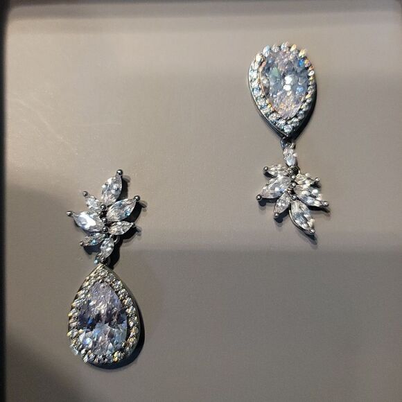 BRAND NEW BELIEVE BY BRILLIANCE CUBIC ZIRCONIA DROP EARRINGS EARRINGS - Picture 10 of 13
